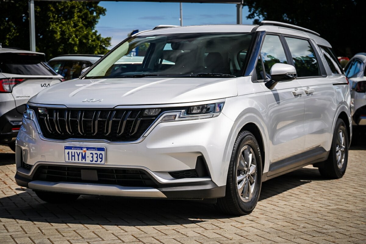 Kia Carnival image 4