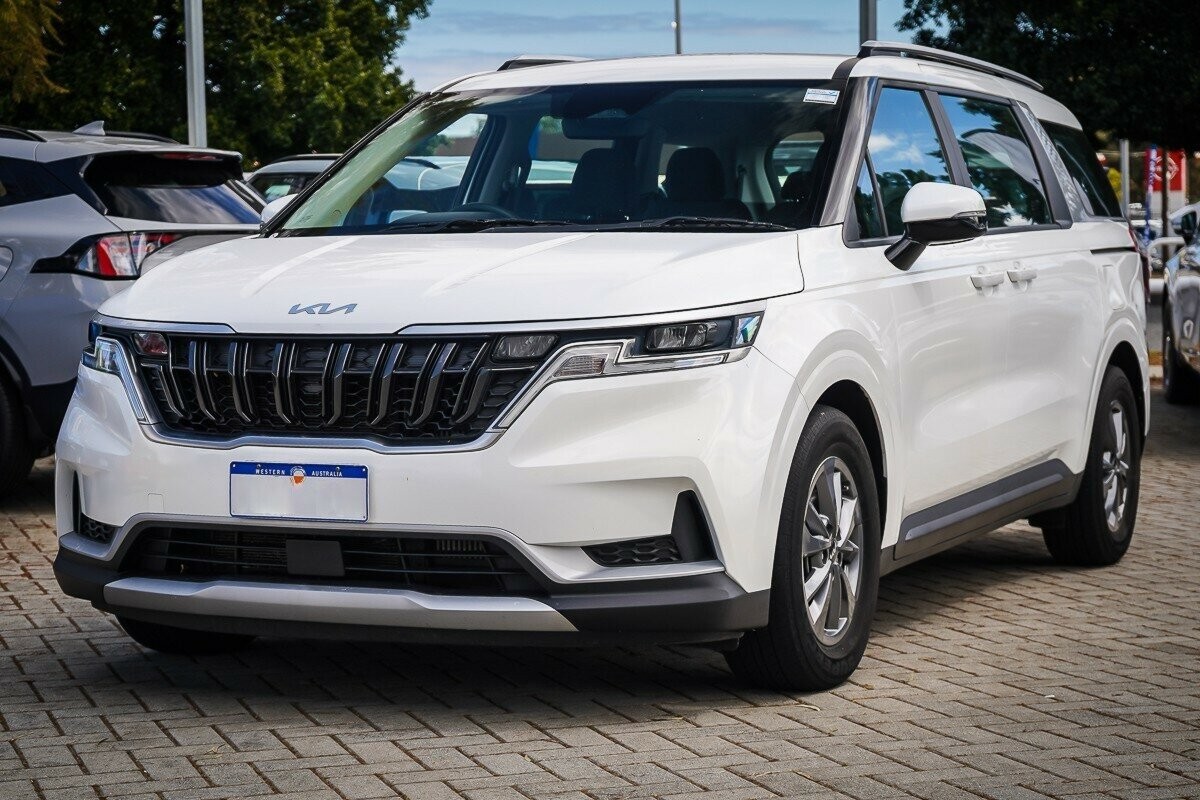 Kia Carnival image 3
