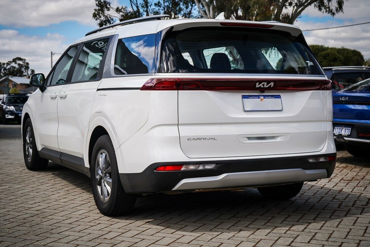 Kia Carnival image 4