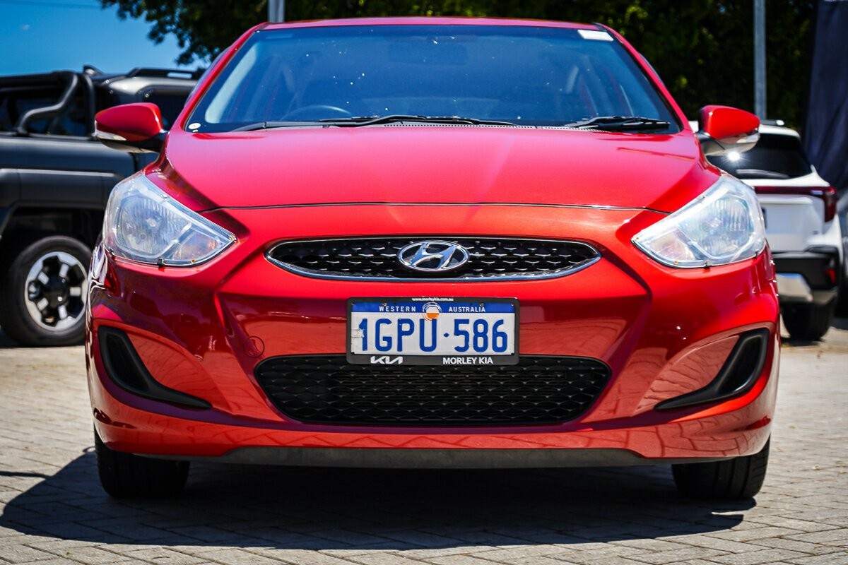 Hyundai Accent image 3