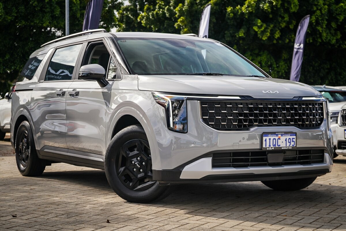 Kia Carnival image 1