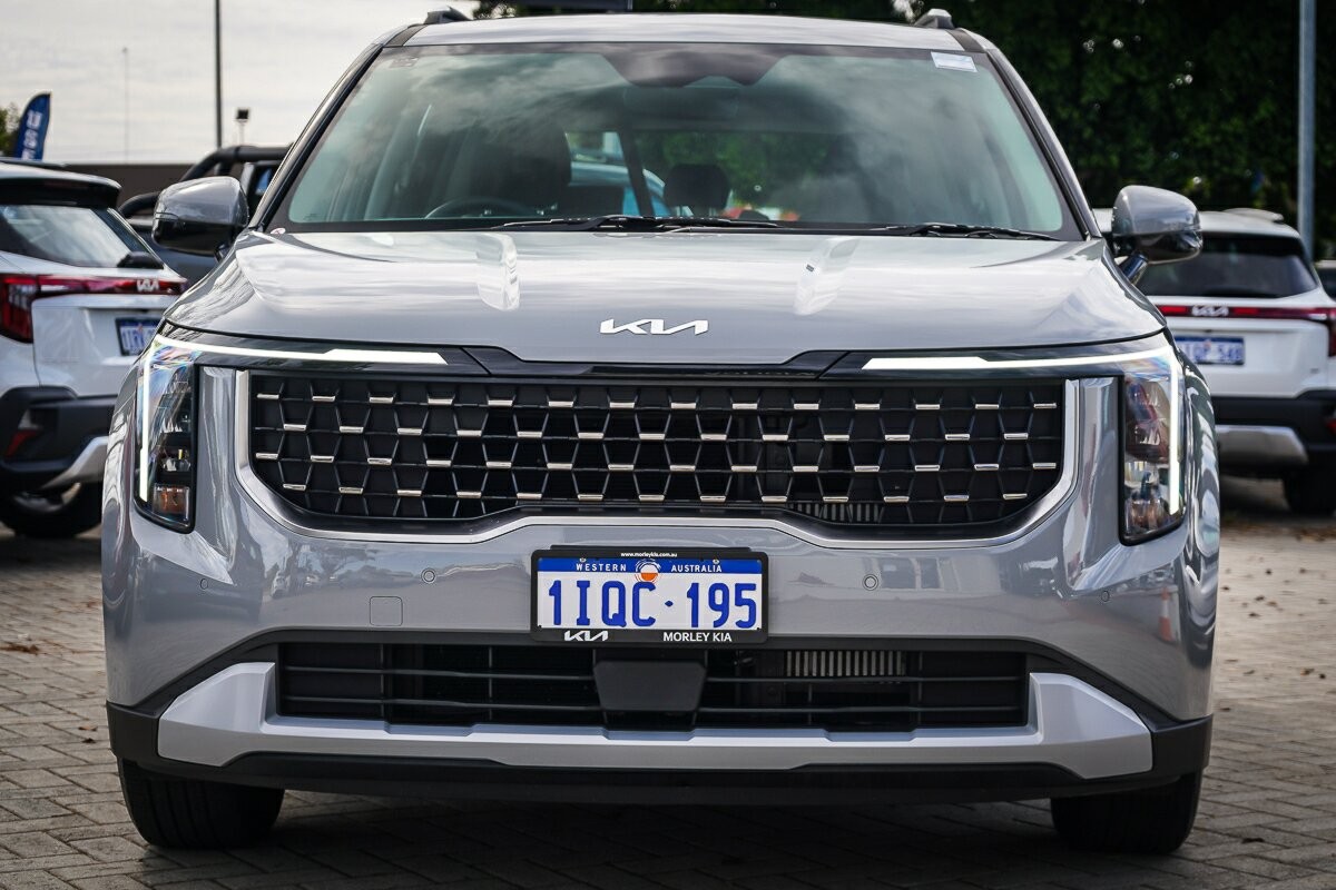 Kia Carnival image 3