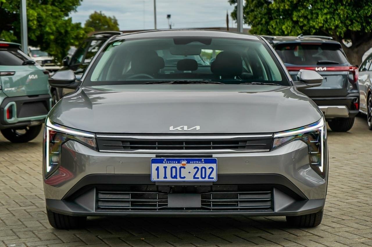 Kia K4 image 4