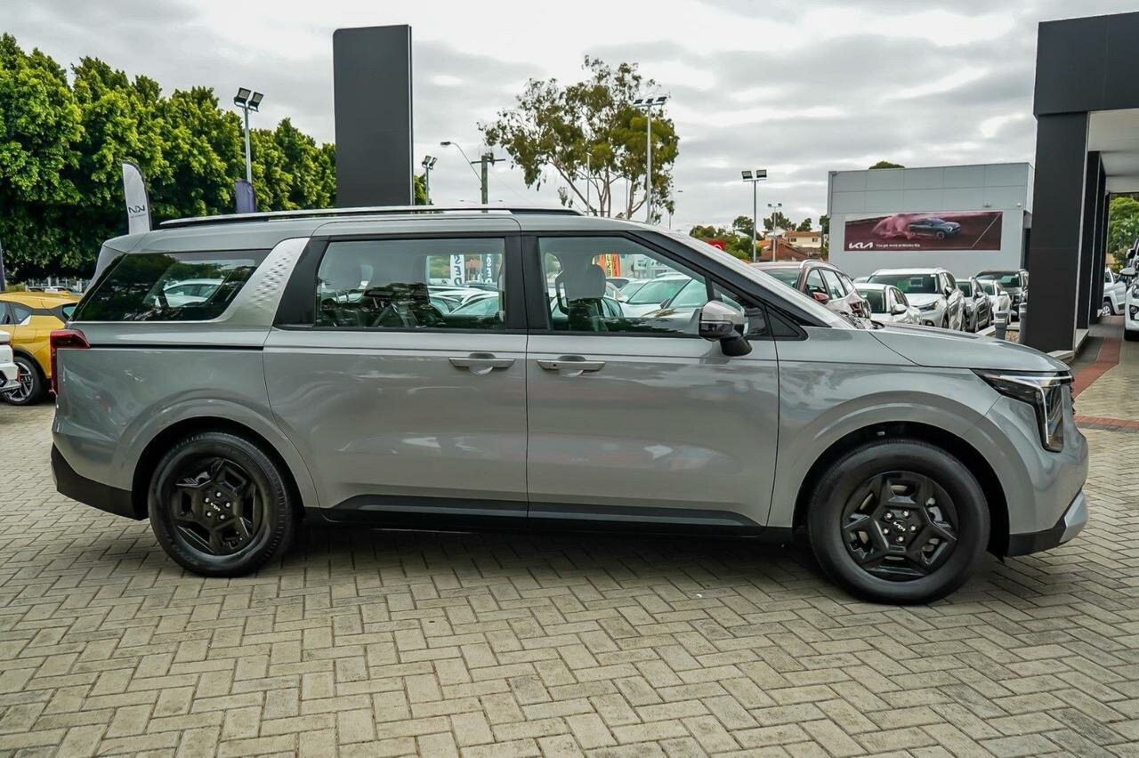 Kia Carnival image 3