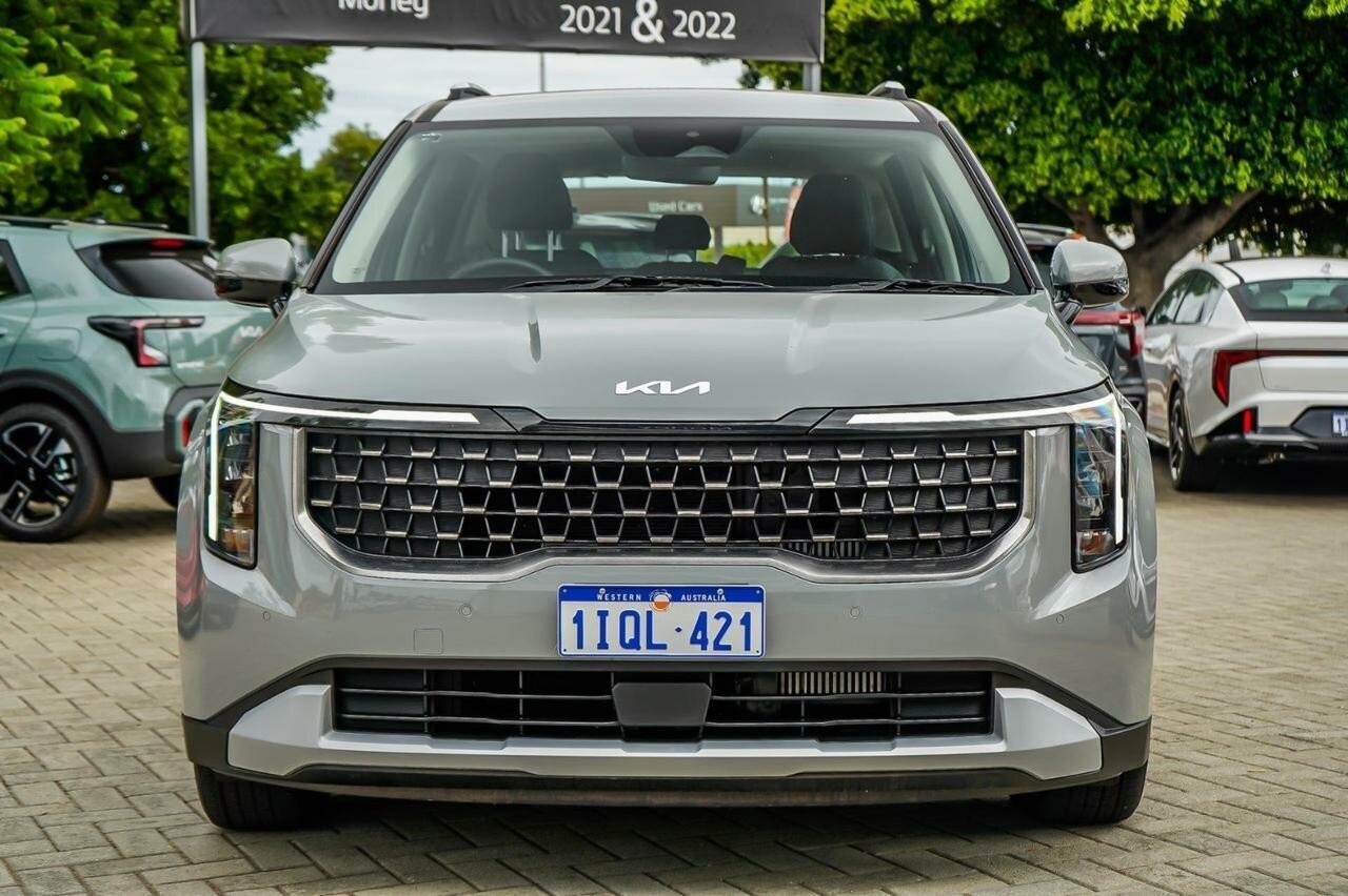 Kia Carnival image 4