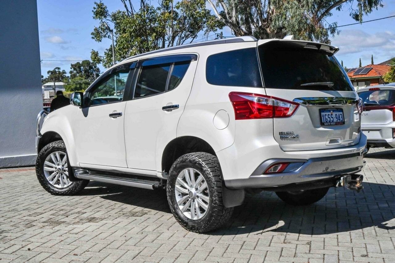 Isuzu Mu-x image 4