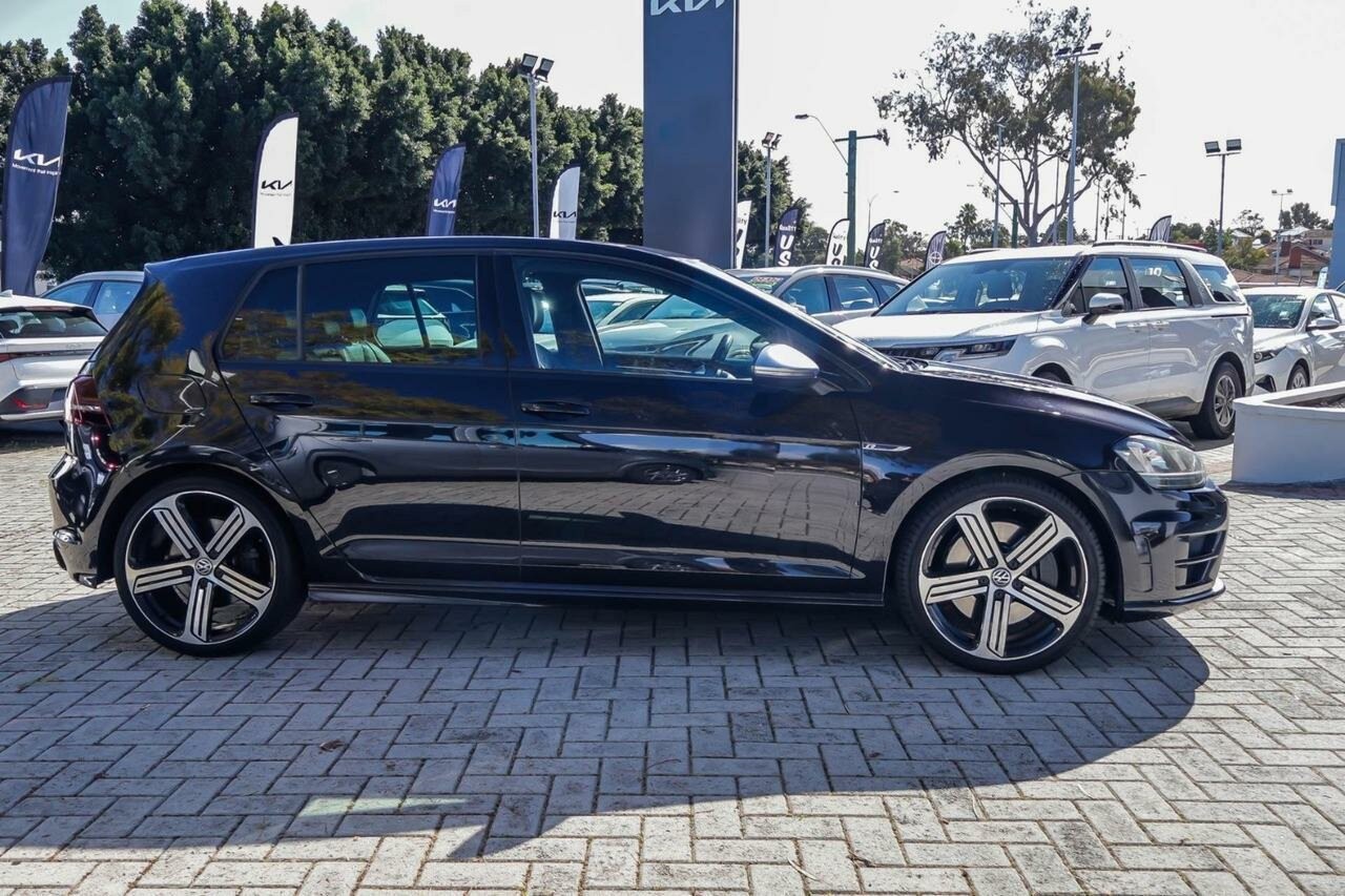 Volkswagen Golf image 3
