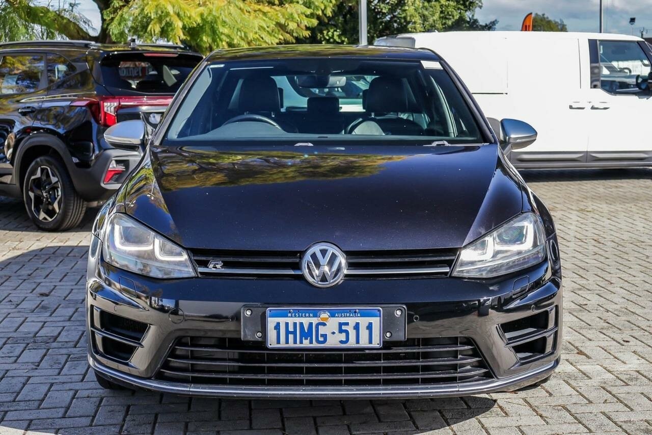 Volkswagen Golf image 4