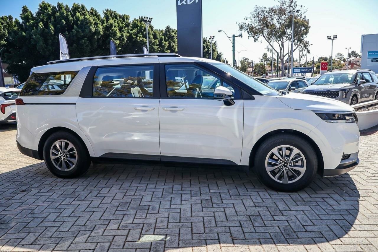 Kia Carnival image 3