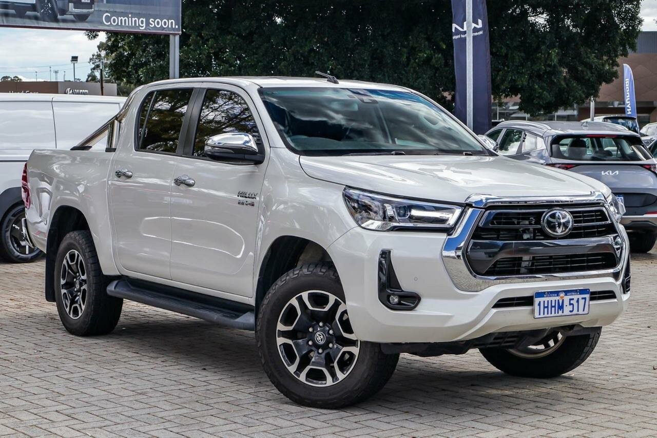 Toyota Hilux image 1