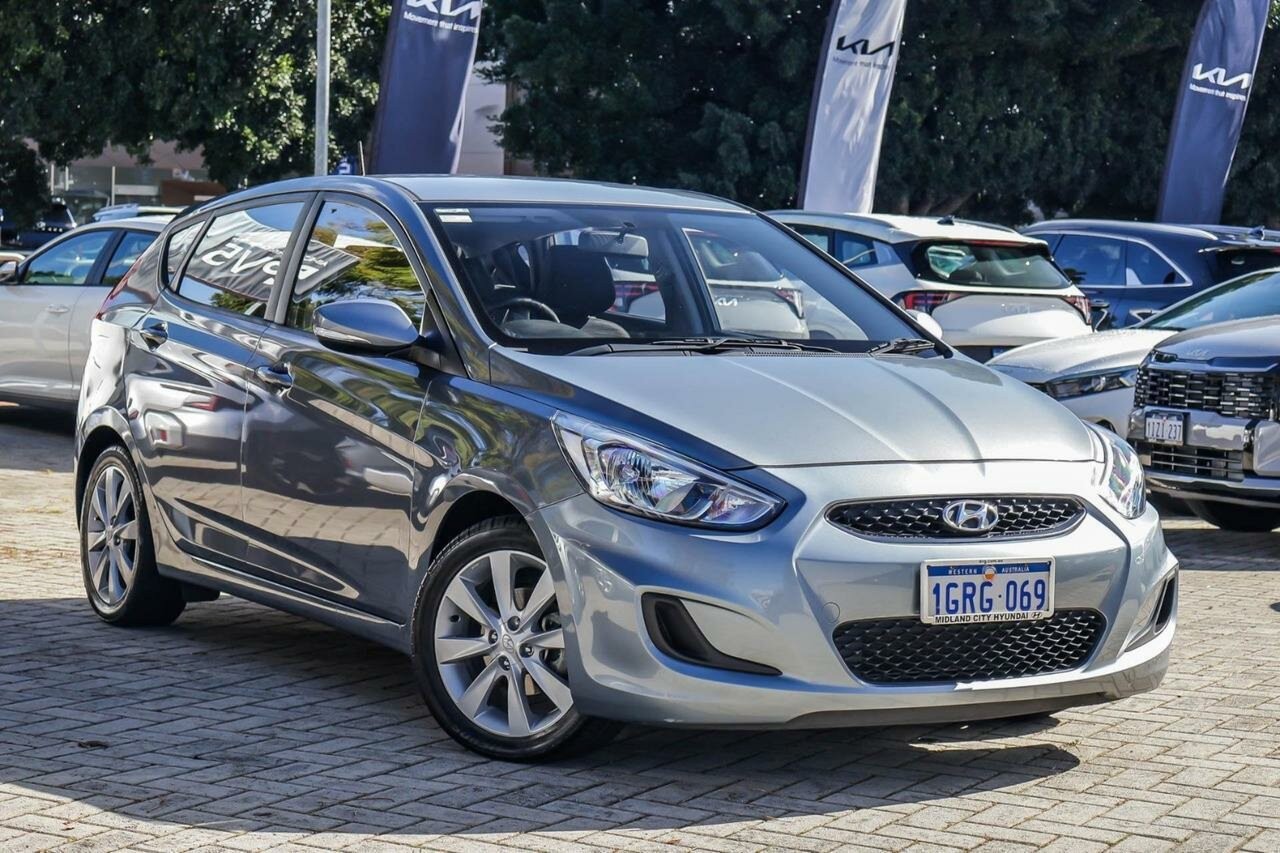 Hyundai Accent image 1