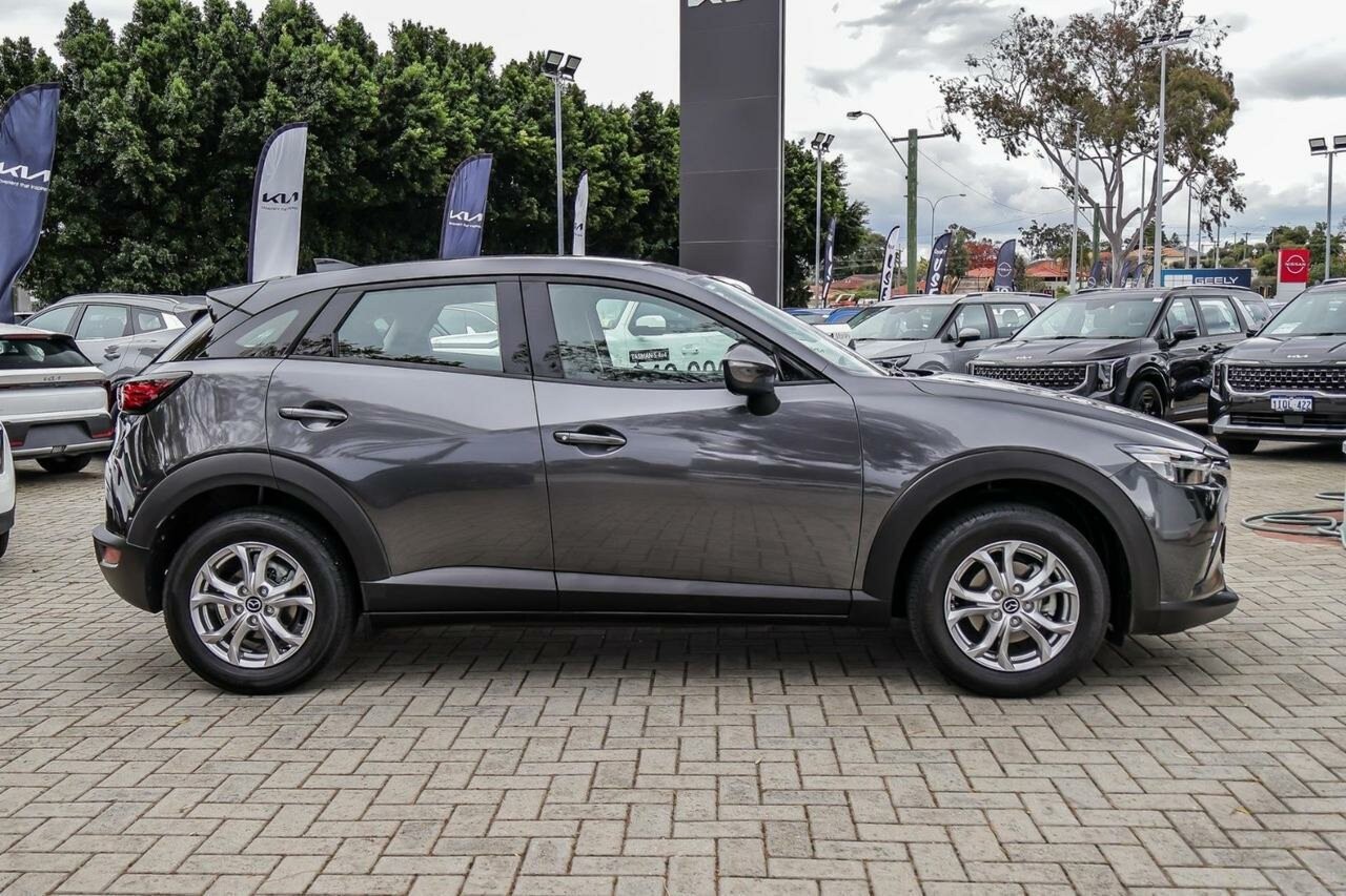Mazda Cx-3 image 3