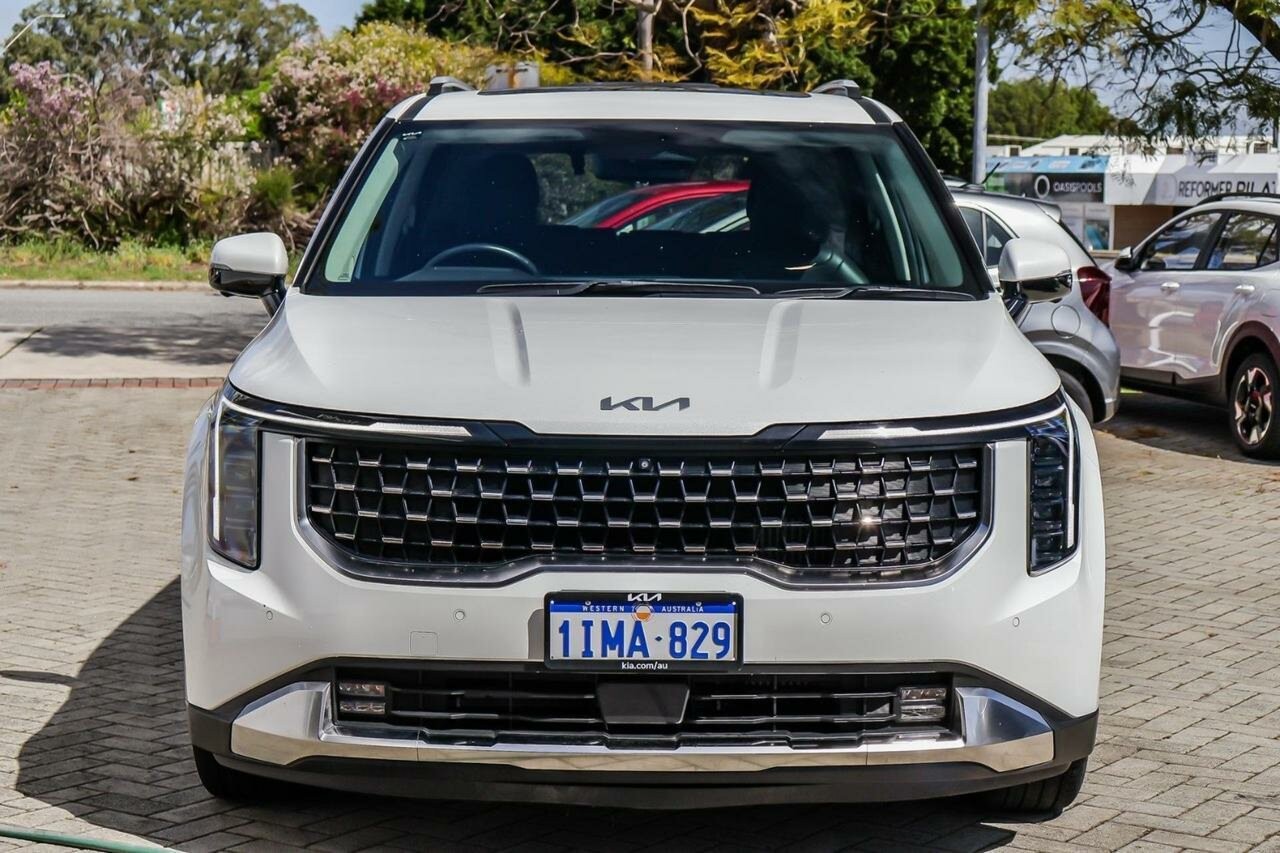 Kia Carnival image 4