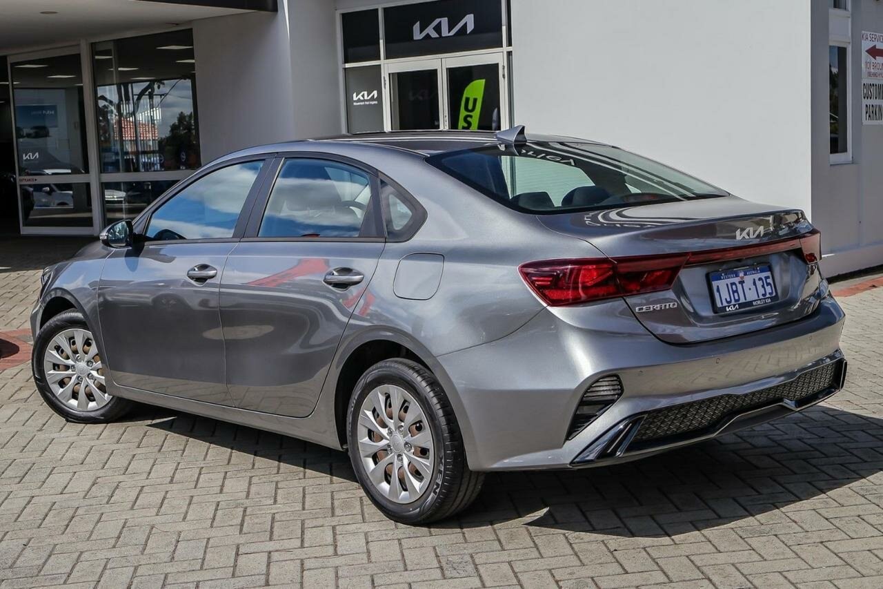 Kia Cerato image 2