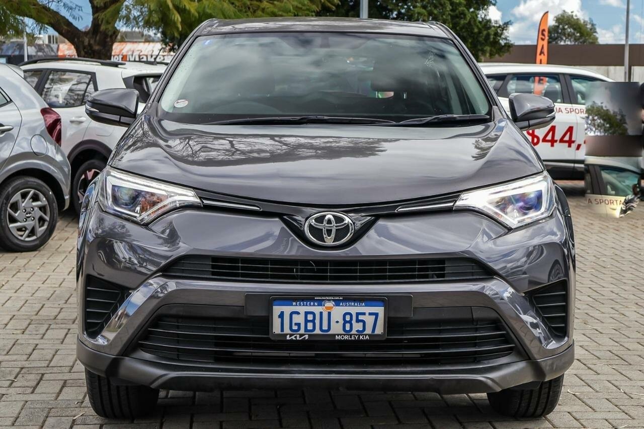 Toyota Rav4 image 4