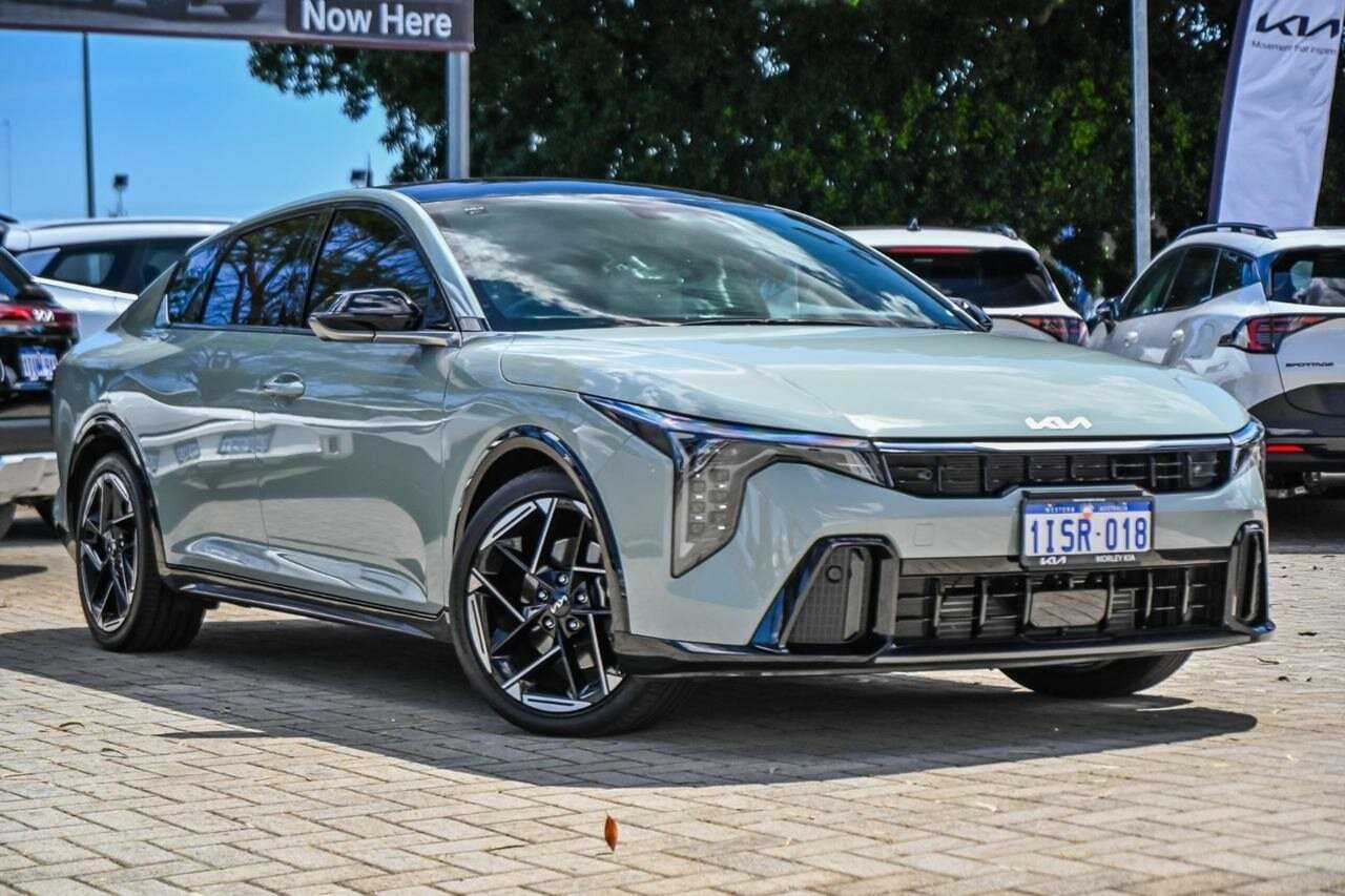 Kia K4 image 1