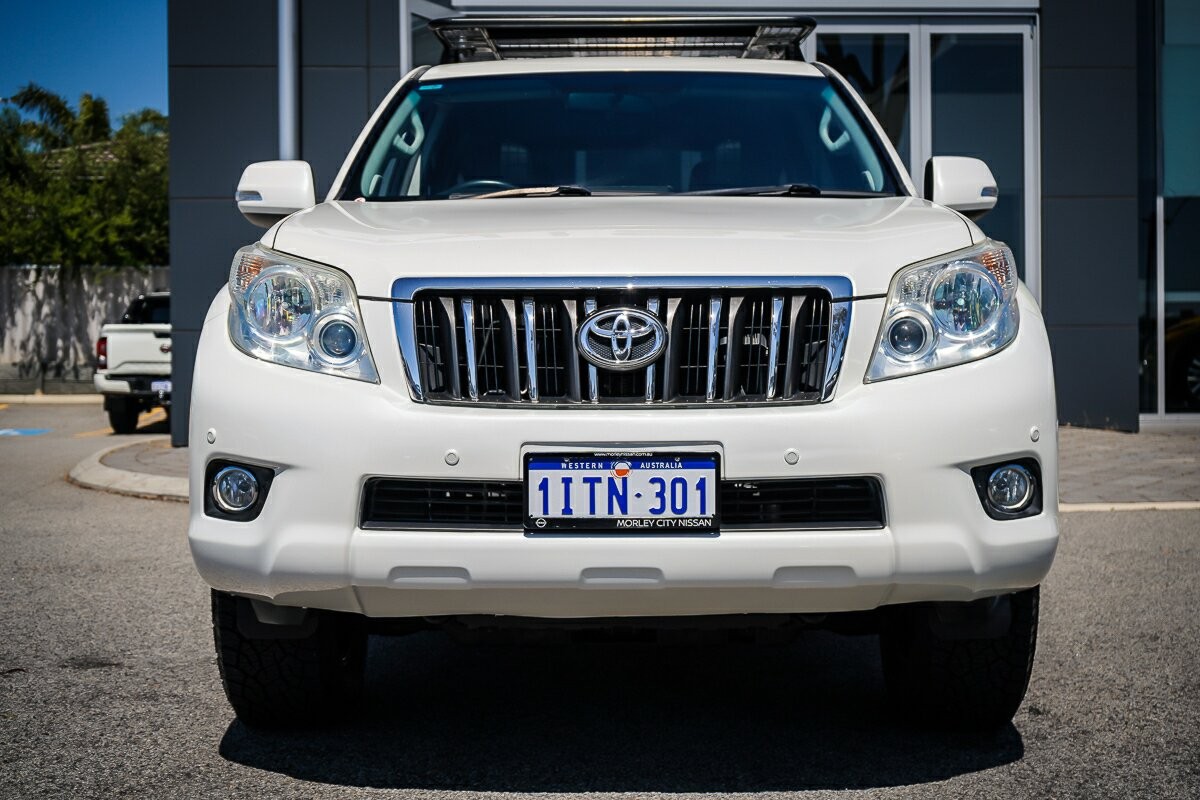 Toyota Landcruiser Prado image 4