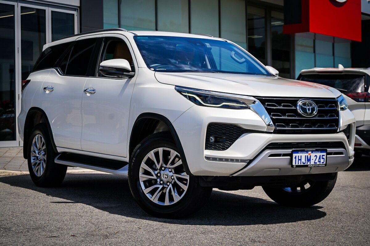 Toyota Fortuner image 1