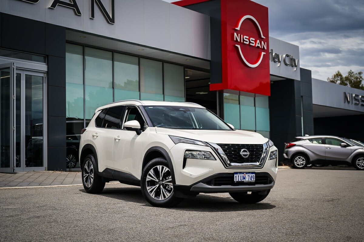 Nissan X-trail image 2