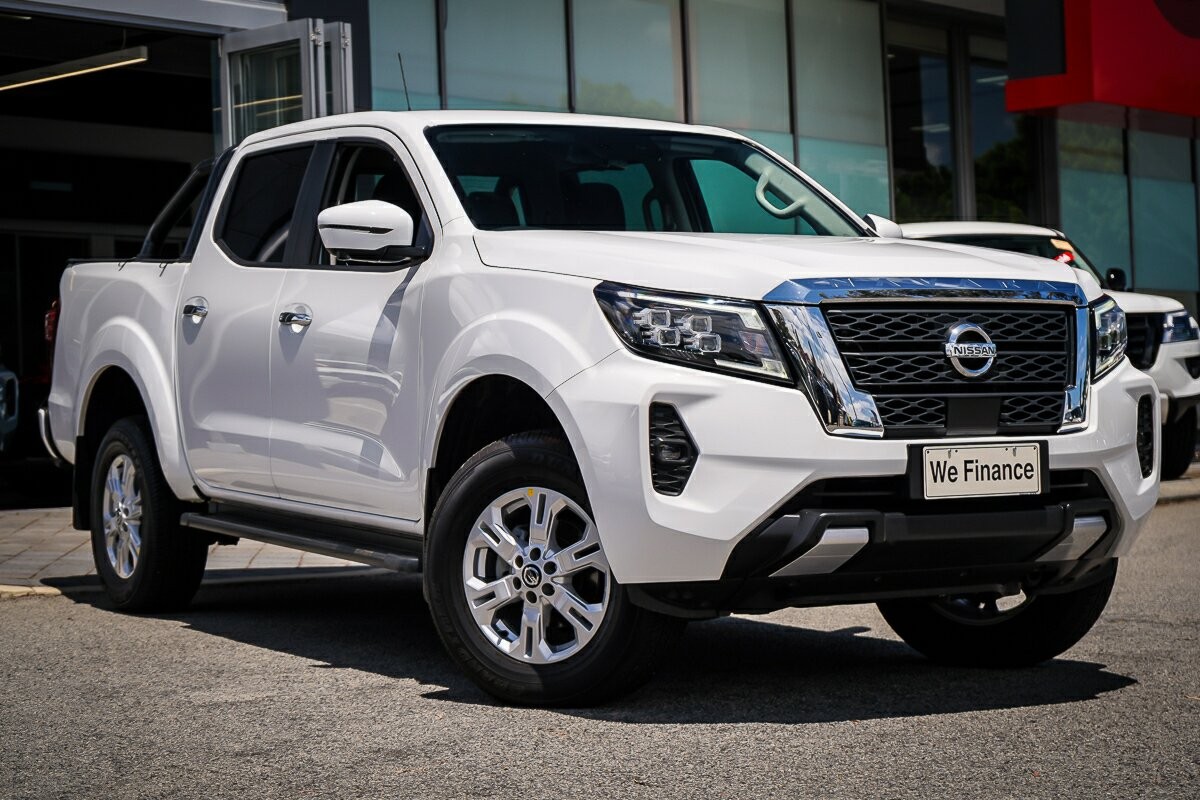 Nissan Navara image 1
