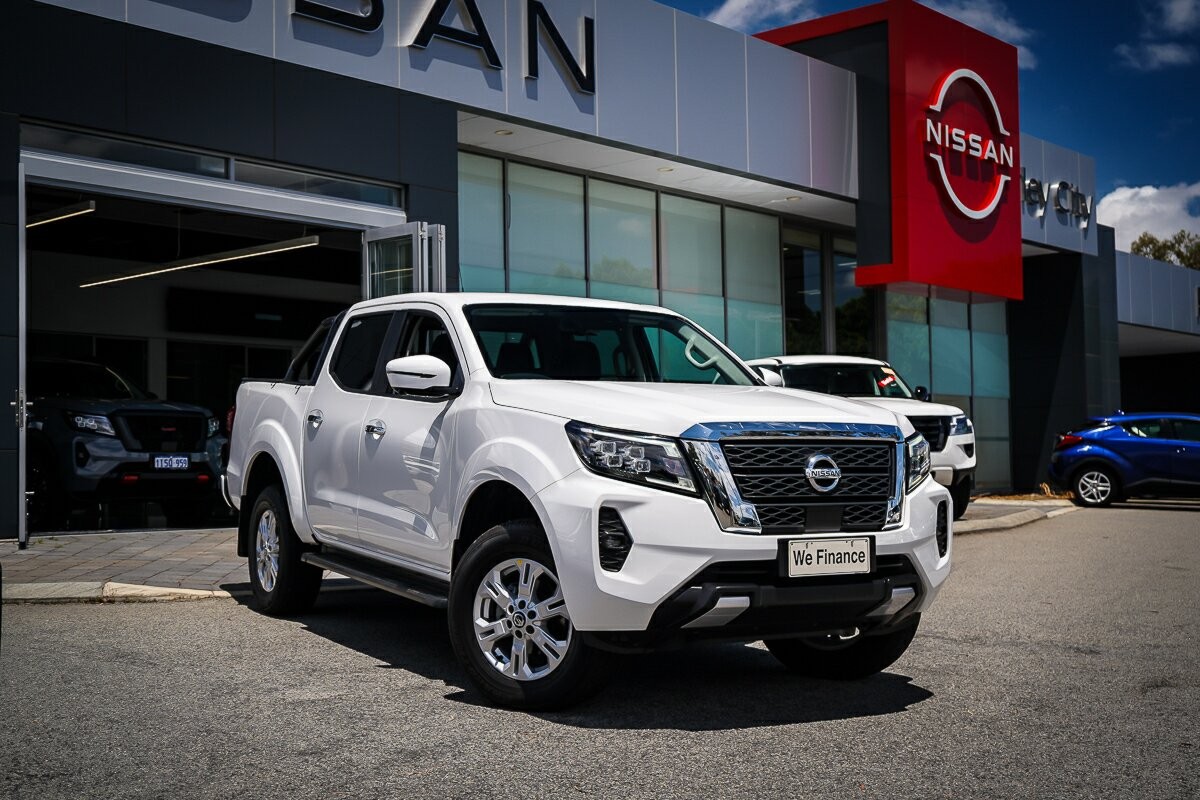 Nissan Navara image 2