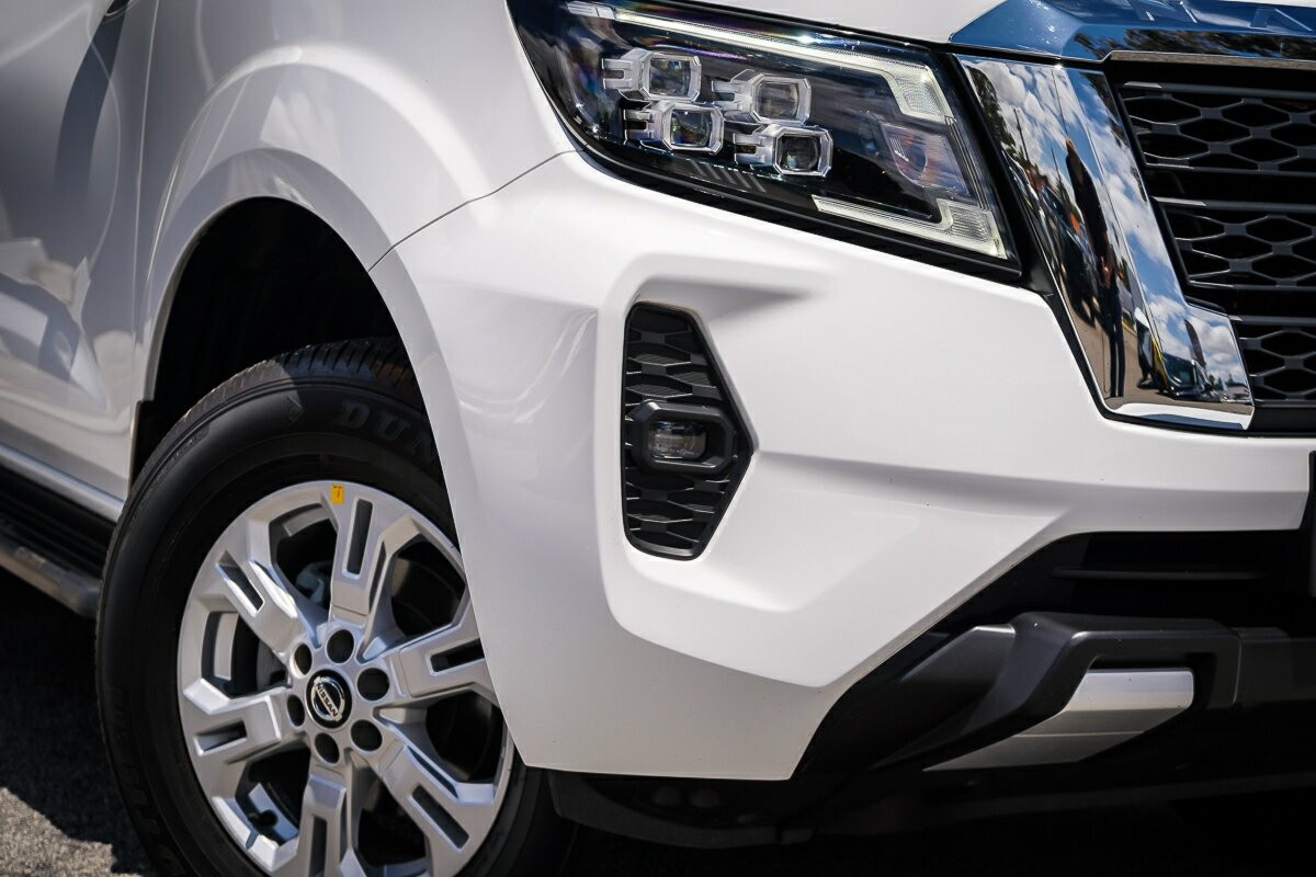 Nissan Navara image 3