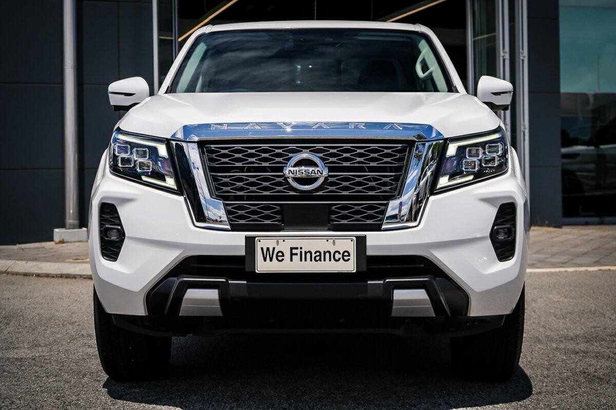 Nissan Navara image 4