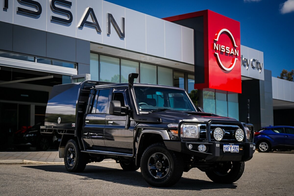 Toyota Landcruiser image 2