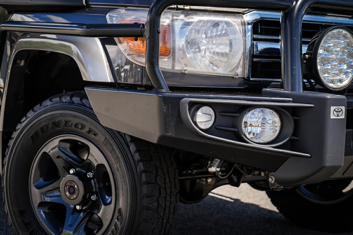 Toyota Landcruiser image 3