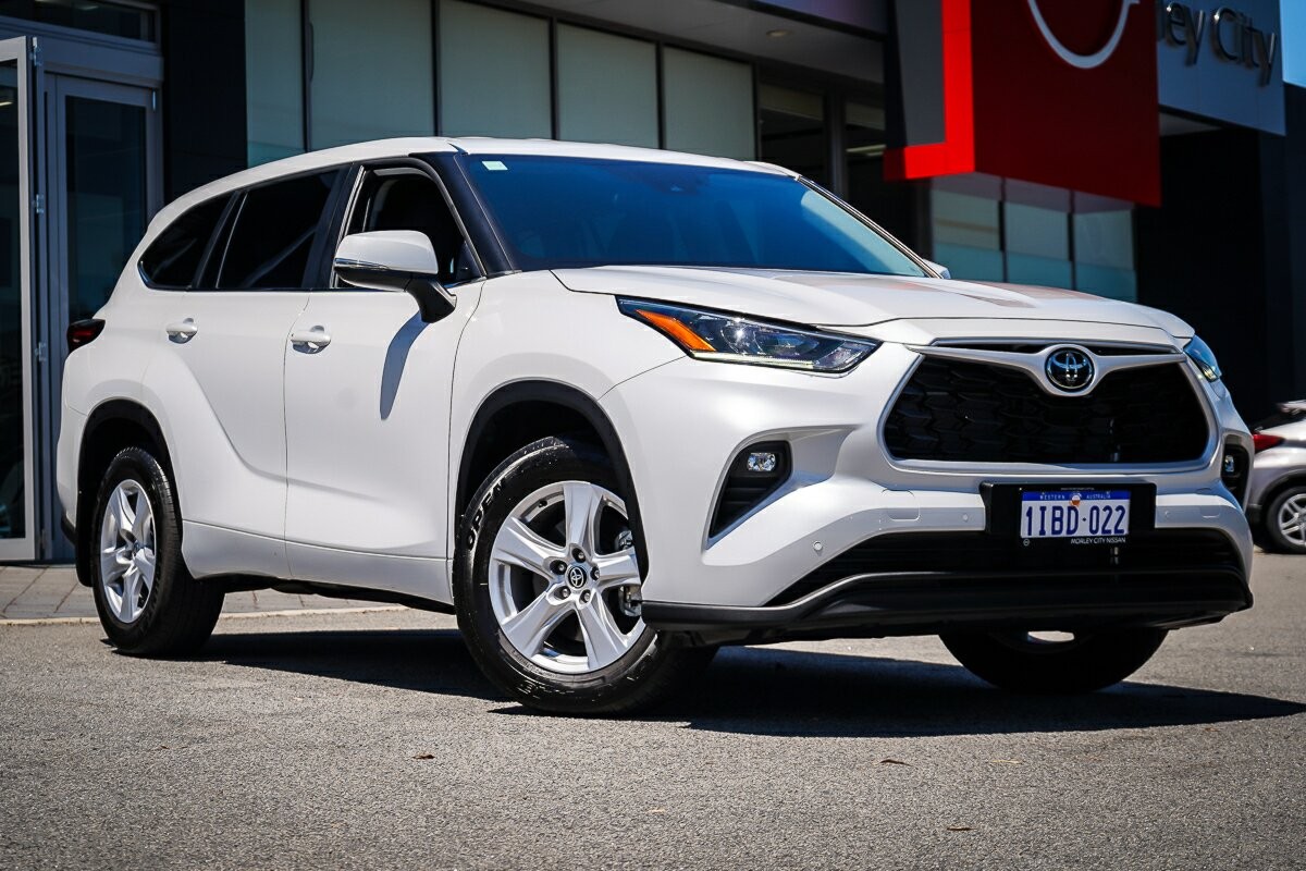 Toyota Kluger image 1