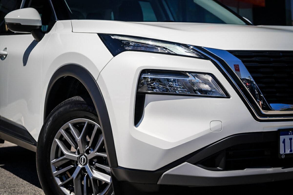 Nissan X-trail image 2
