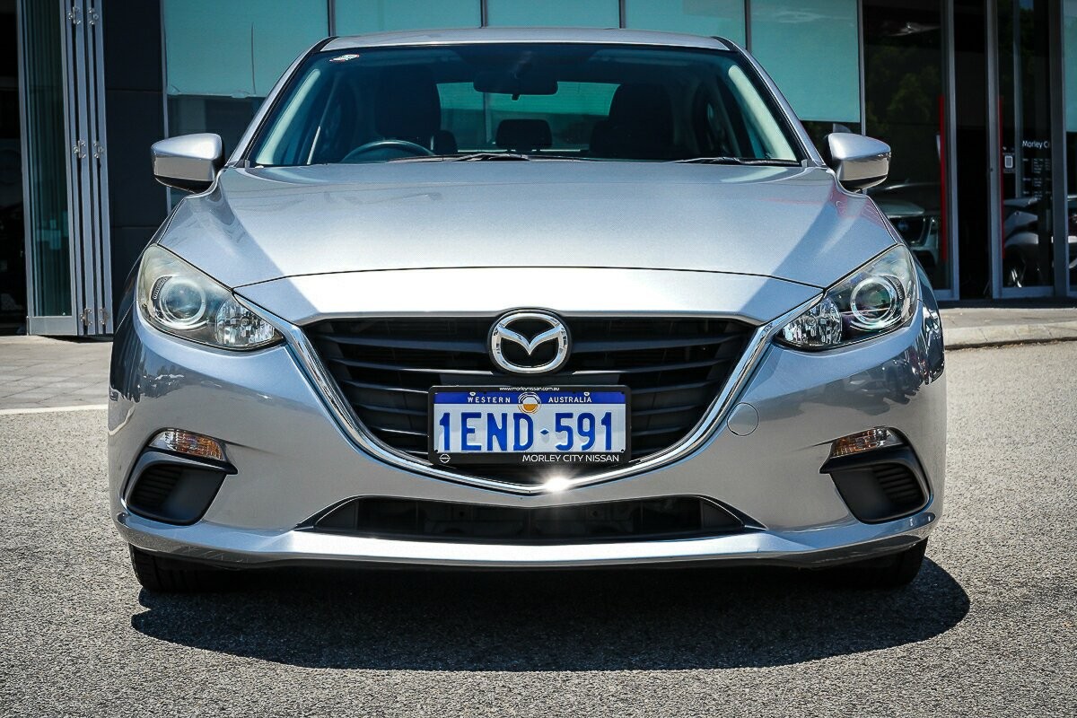 Mazda 3 image 3