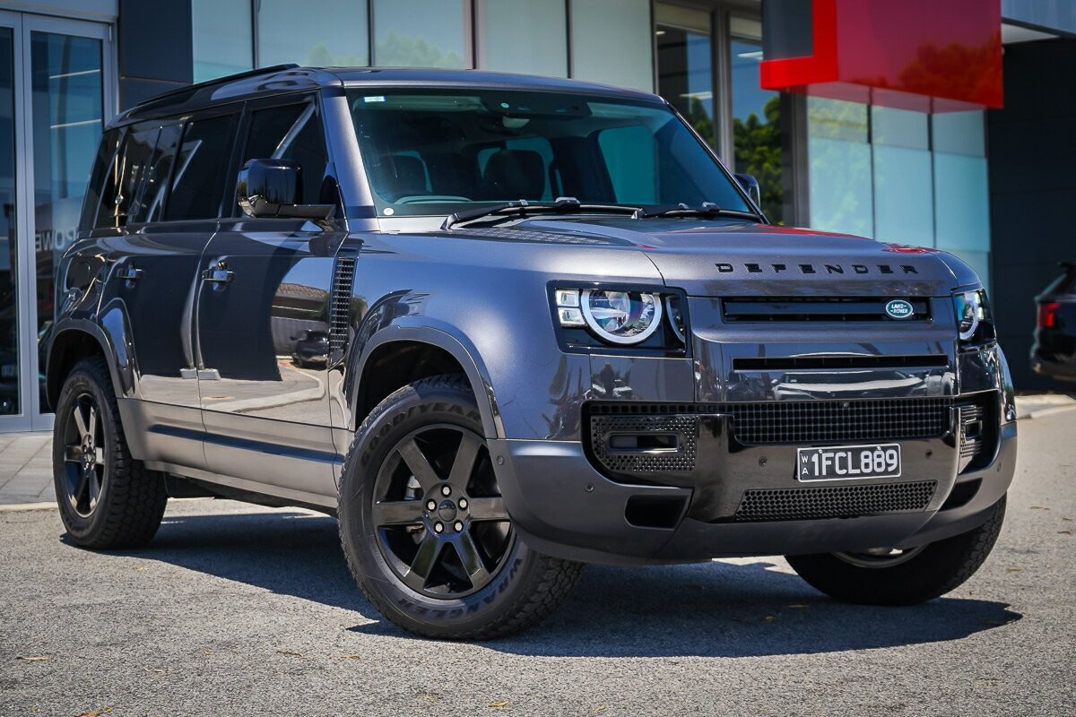 Land Rover Defender image 1