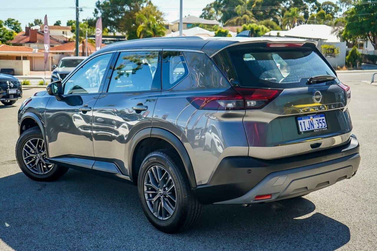 Nissan X-trail image 2