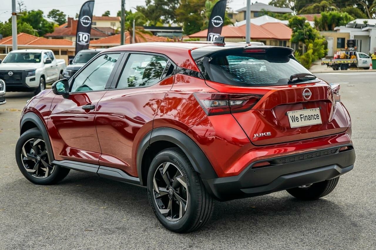 Nissan Juke image 3