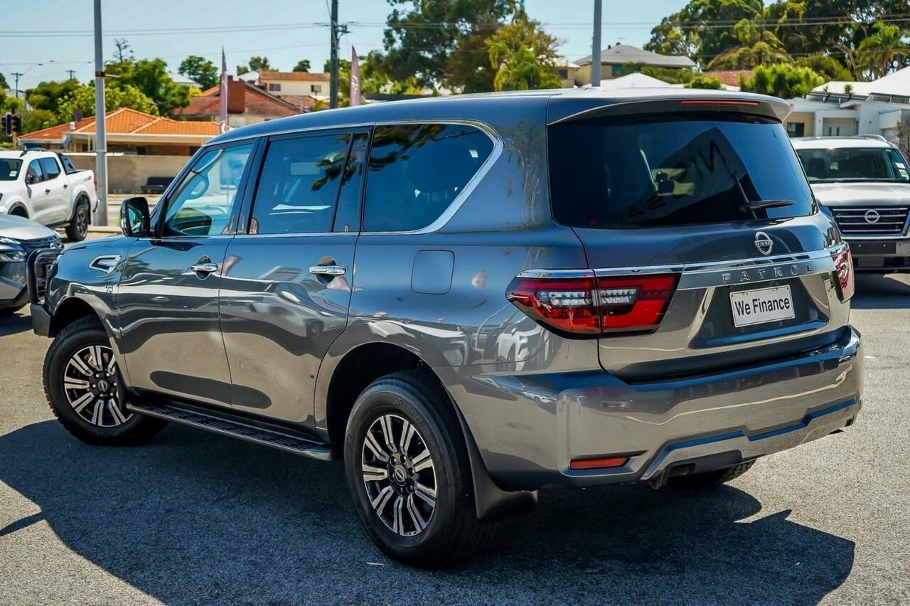 Nissan Patrol image 2