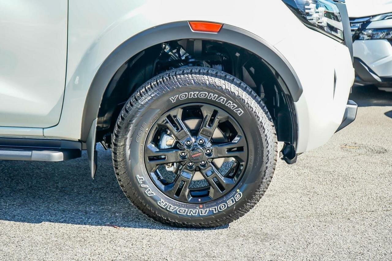 Nissan Navara image 4