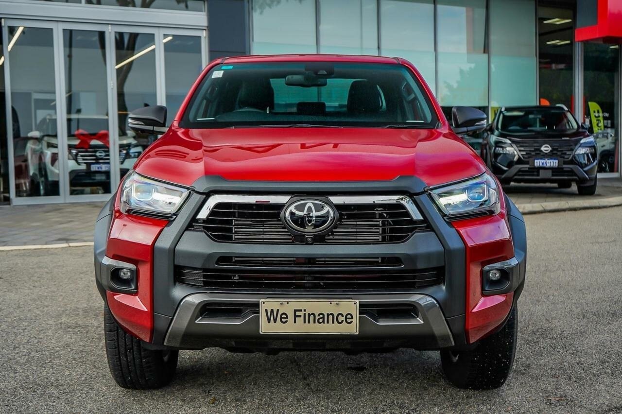 Toyota Hilux image 4