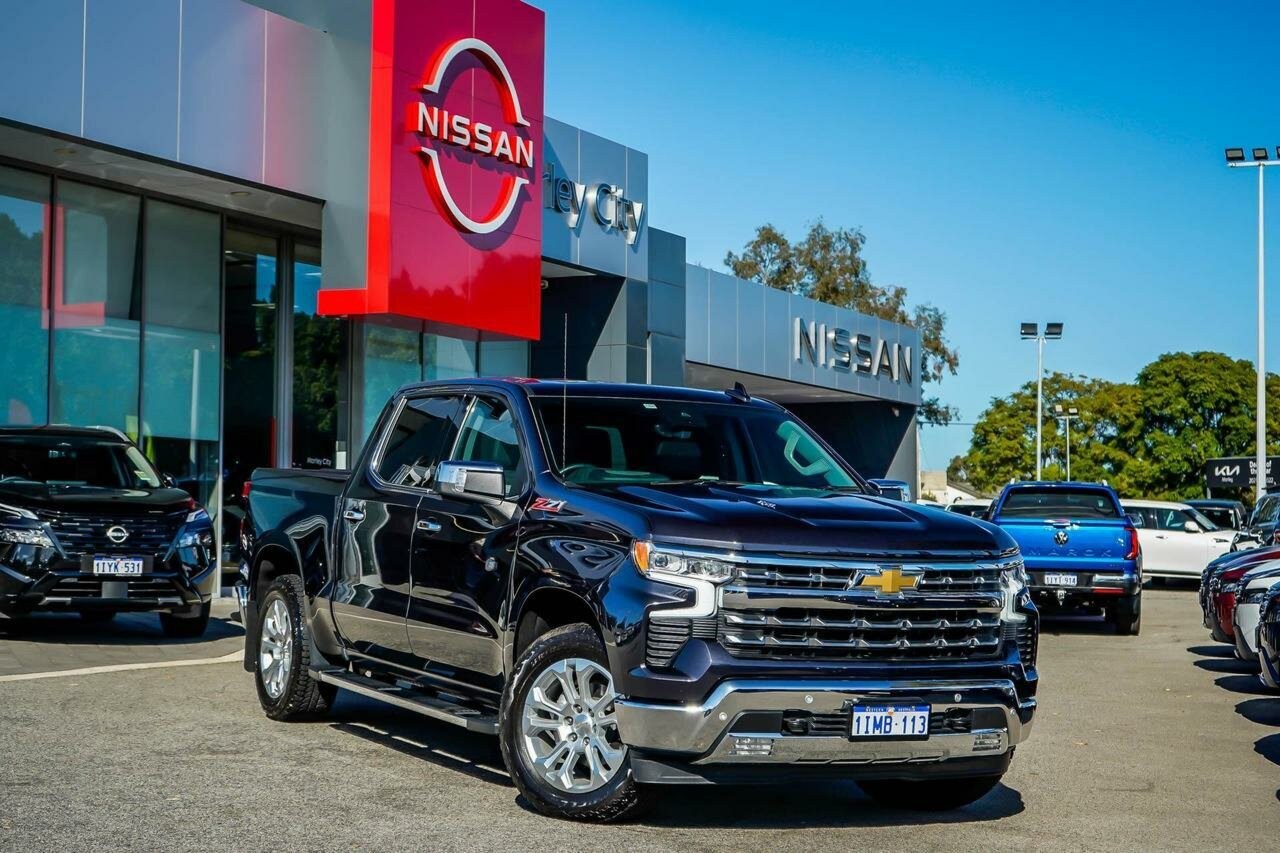 Chevrolet Silverado image 2