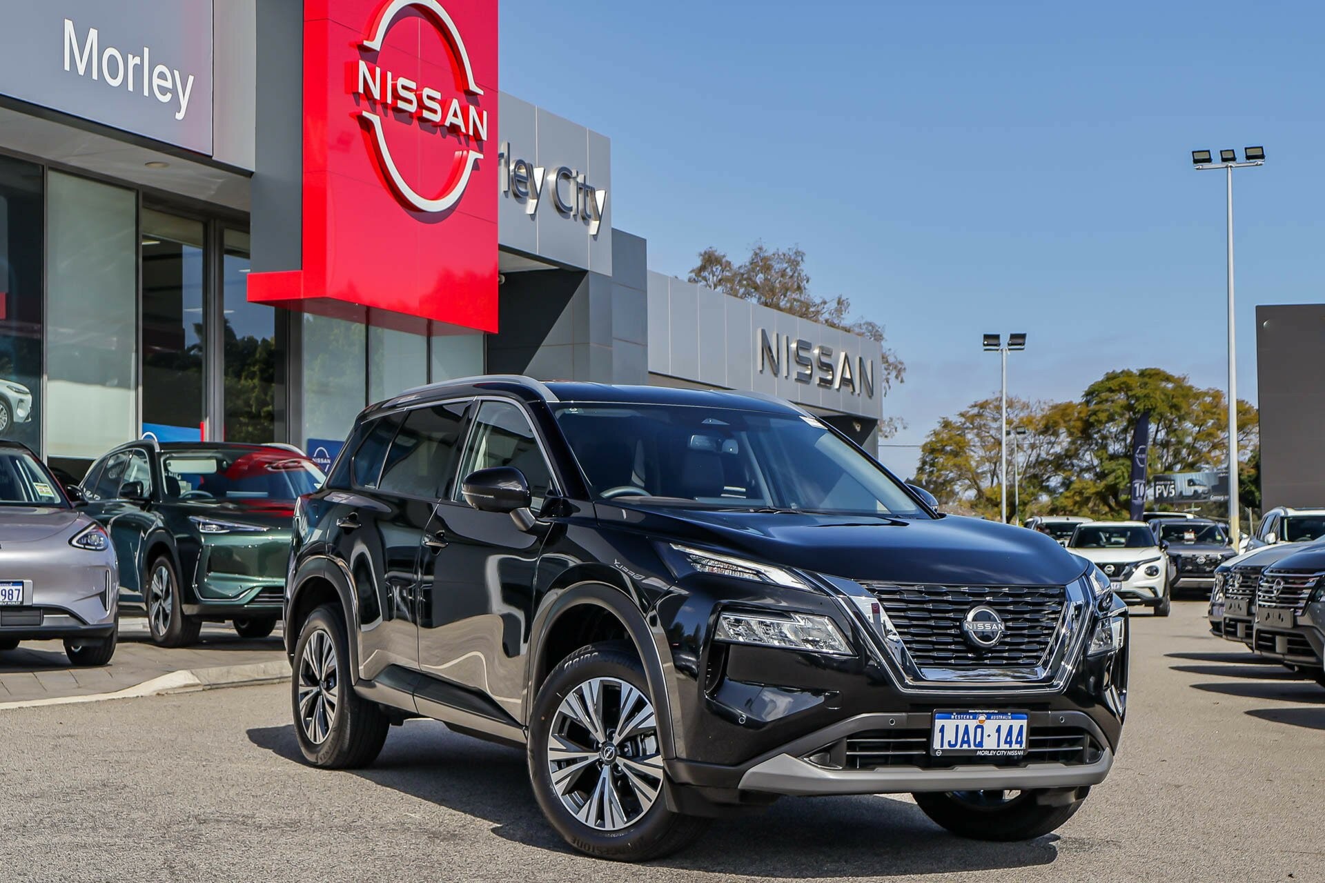 Nissan X-trail image 2