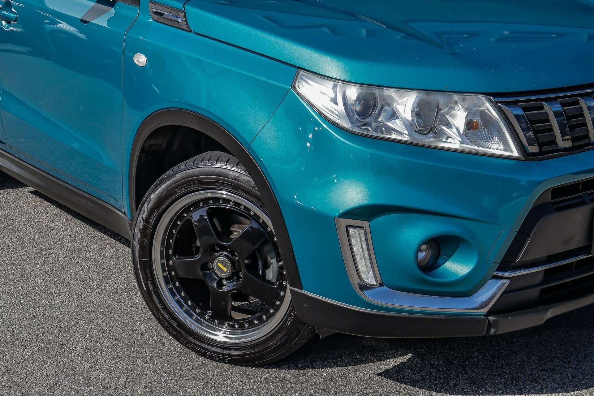 Suzuki Vitara image 2