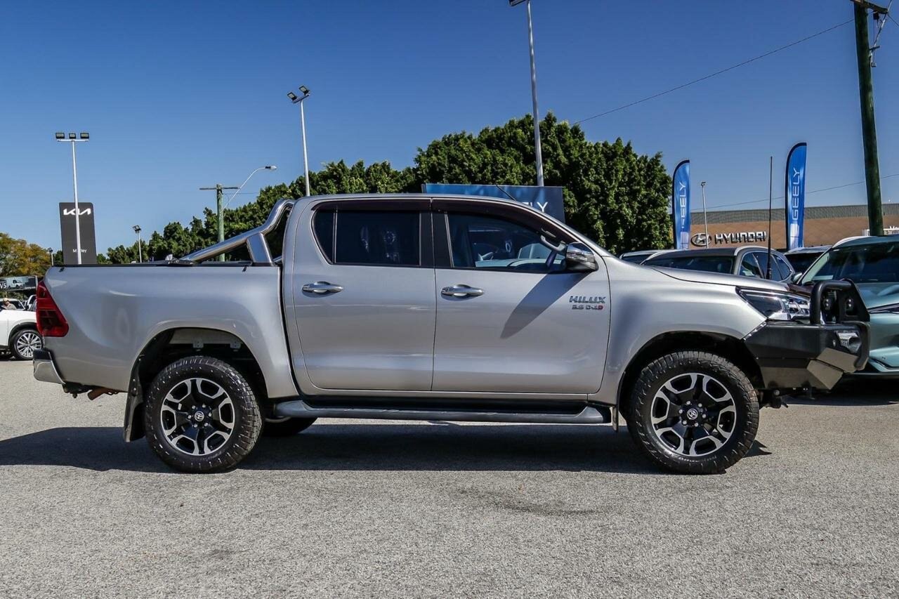 Toyota Hilux image 3