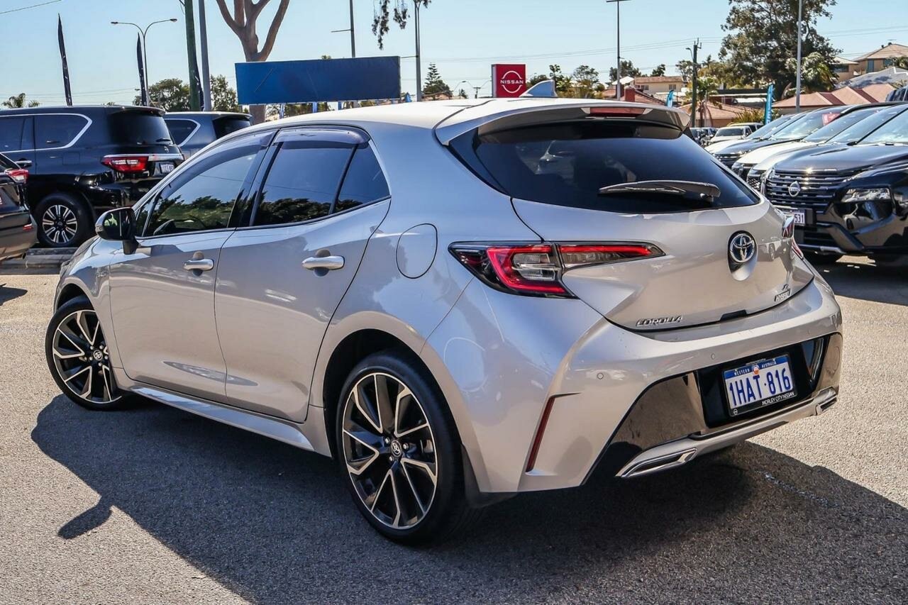 Toyota Corolla image 2