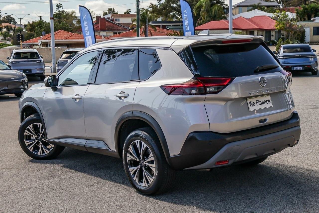 Nissan X-trail image 2