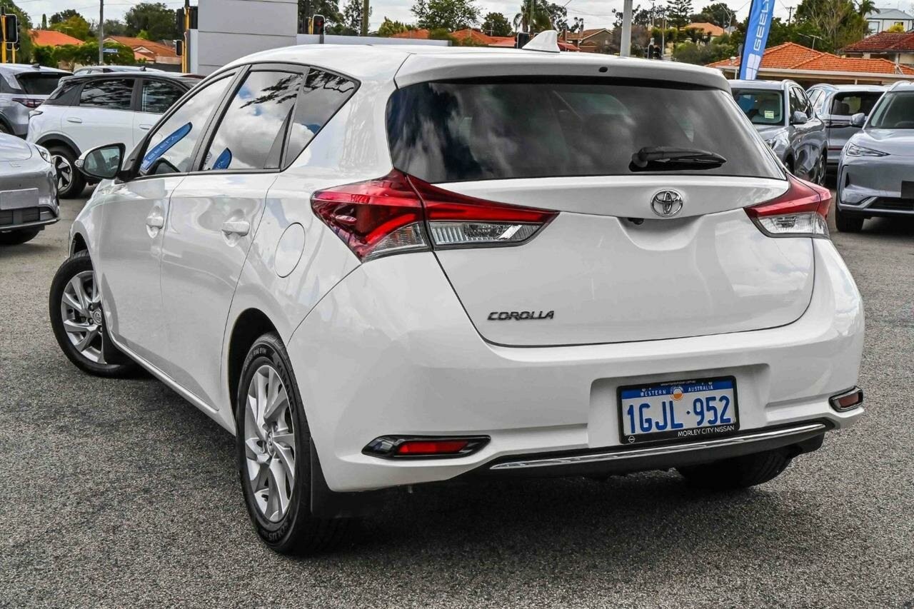 Toyota Corolla image 4