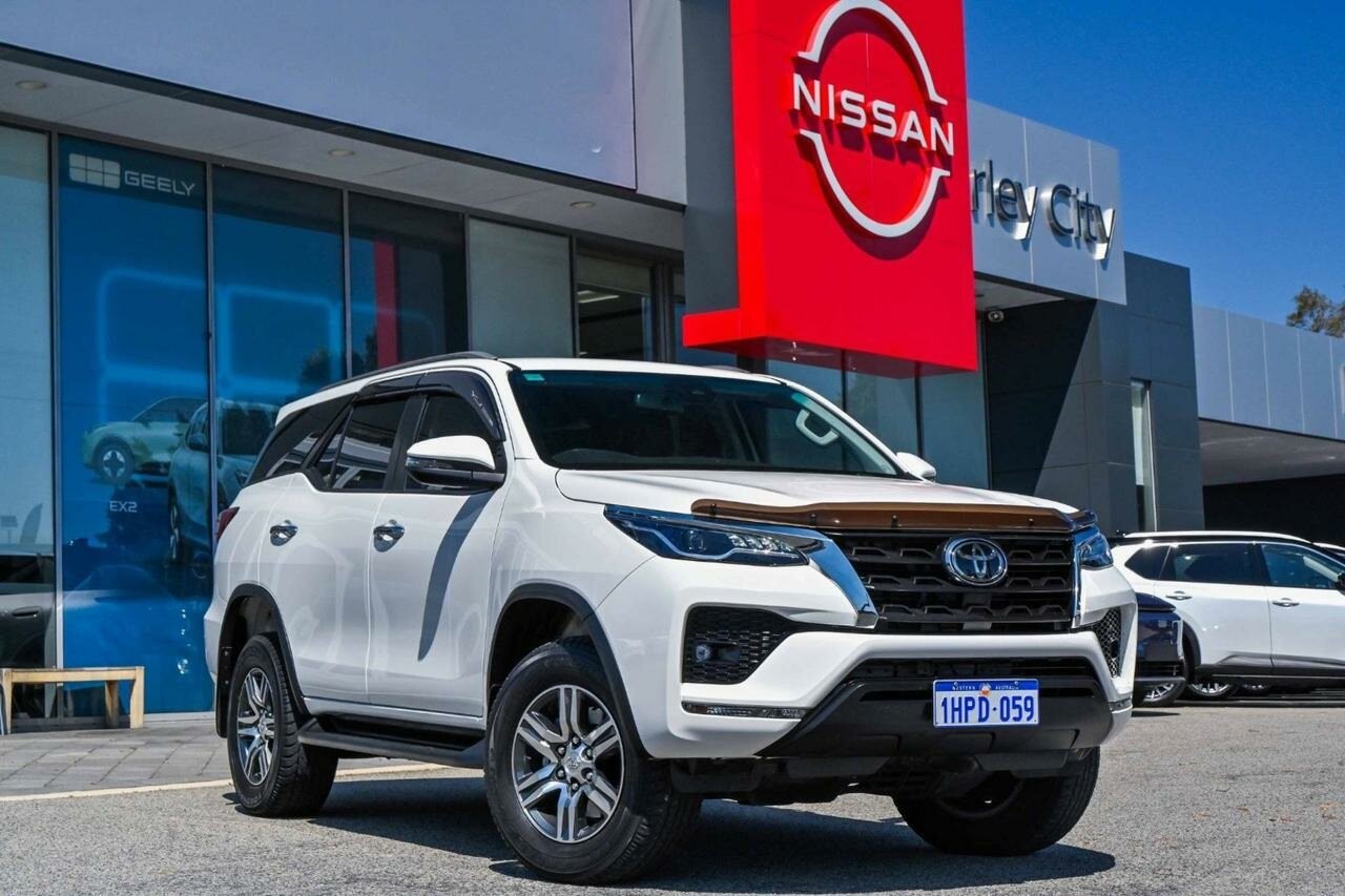 Toyota Fortuner image 1