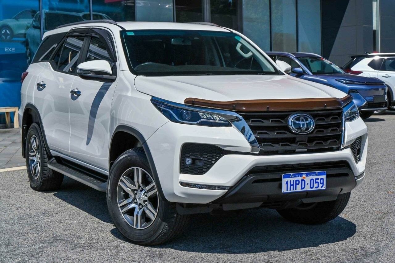 Toyota Fortuner image 2