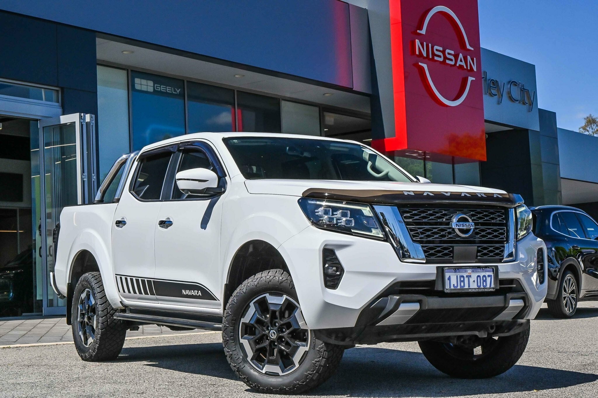 Nissan Navara image 1
