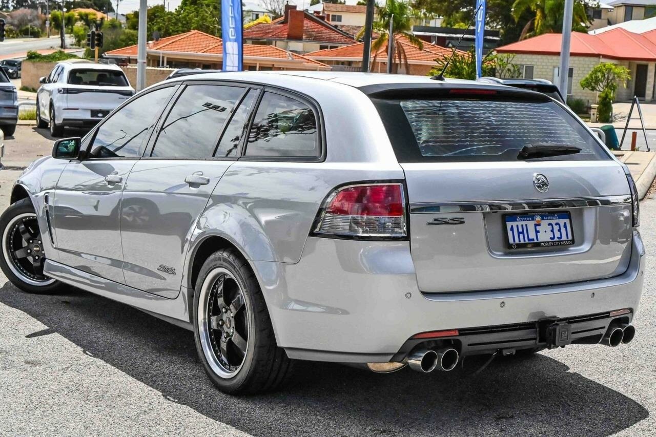 Holden Commodore image 4