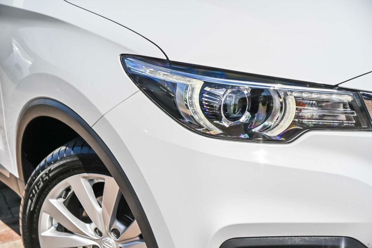 MG Zs image 2